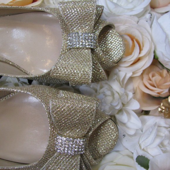 J Renee "Blair' gold sparkly wedge heels 9.5 - Picture 3 of 8